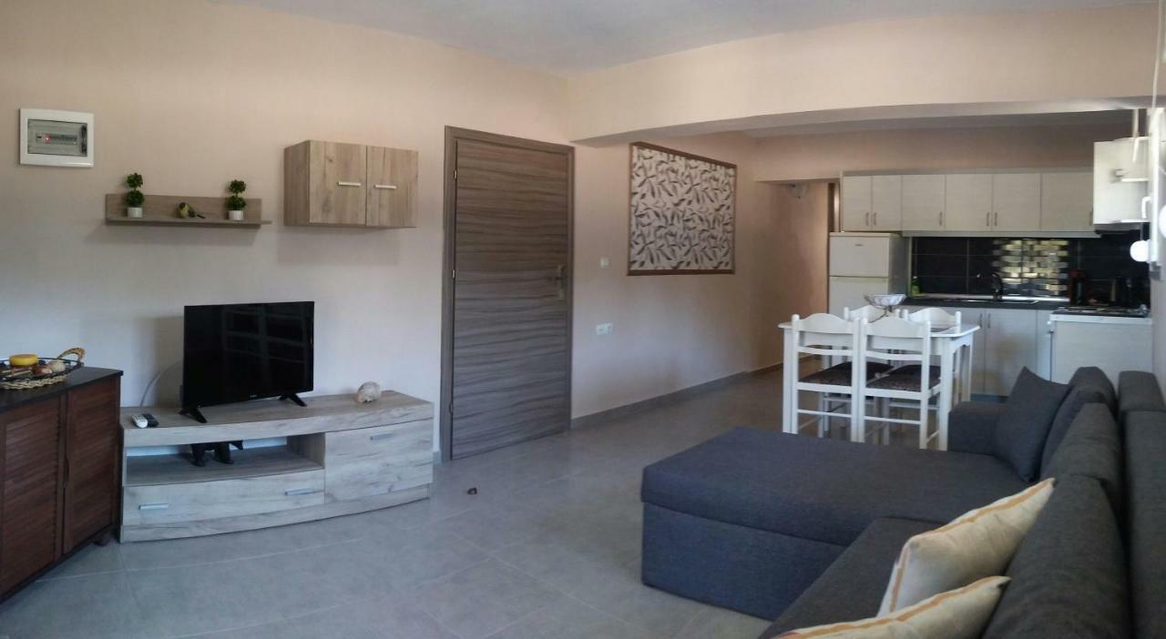 Politakis Apartment
